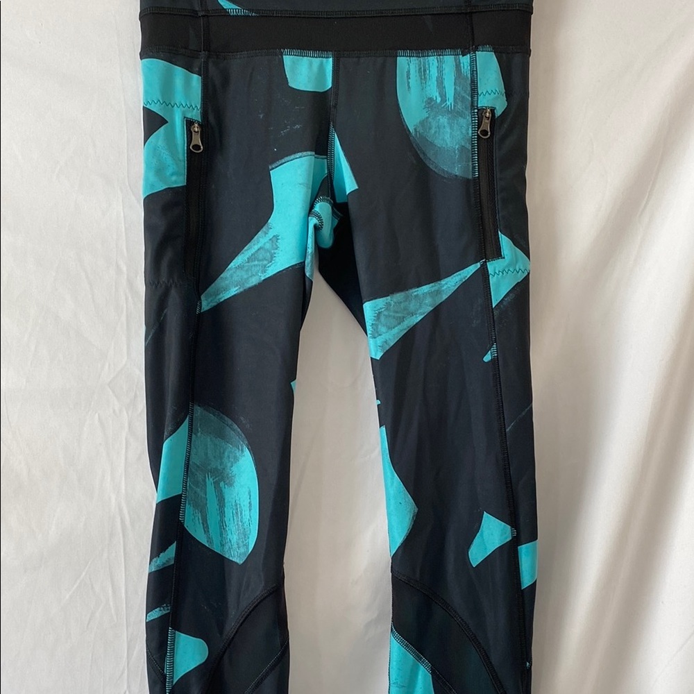 Patterned lululemon leggings‎
